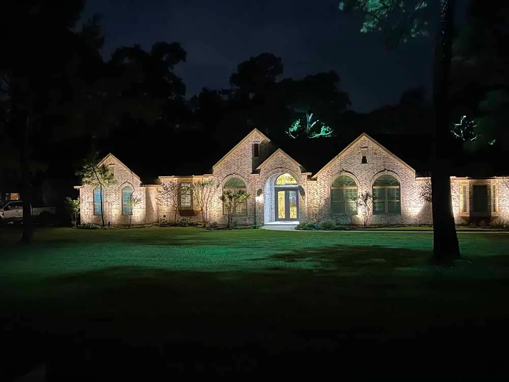 How Much Does Professional Landscape Lighting Cost in Houston?