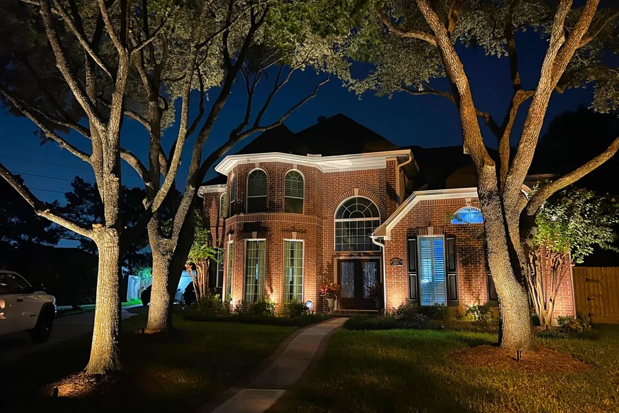 Entry, Walkway & Oaks